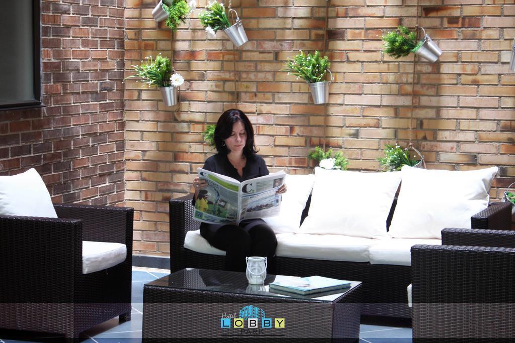 Lobby Park Hotel Меделин Екстериор снимка
